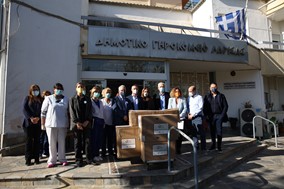 Ιατροφαρμακευτικό εξοπλισμό και υγειονομικό υλικό προσέφερε στο Γηροκομείο Λάρισας η Alpha Bank